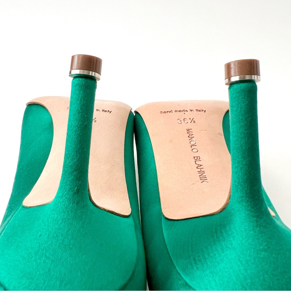 MANOLO BLAHNIK | Emerald Green Satin Jewel Buckle Crystal Pumps Heels US 6 EU 36 - Picture 15 of 15